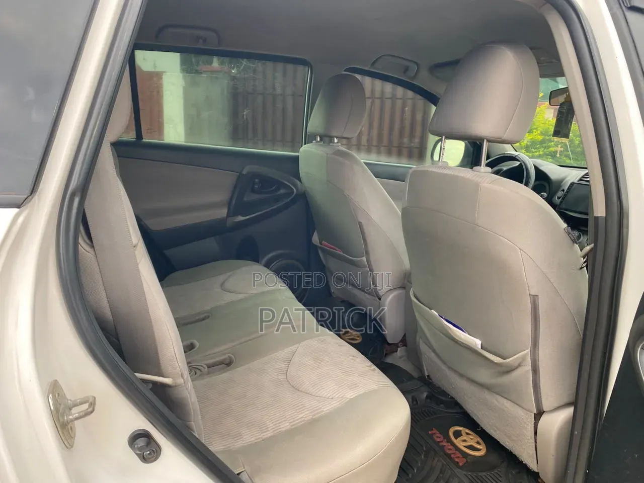 Toyota RAV4 2012 White