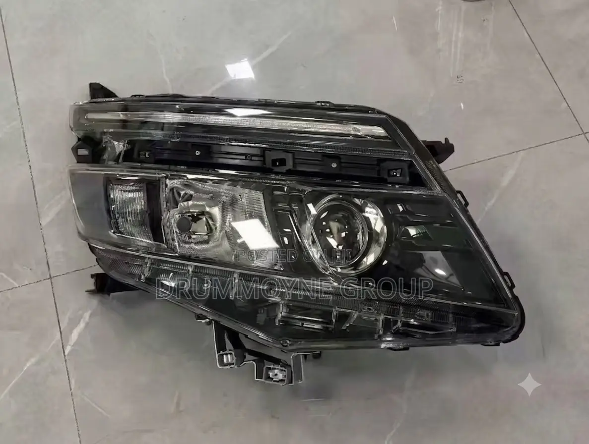 Toyota Voxy Noah 2014-2017 Model Headlights Head Lamp Pair