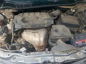 Toyota Camry LE 4dr Sedan (2.5L 4cyl 6A) 2011 Gray