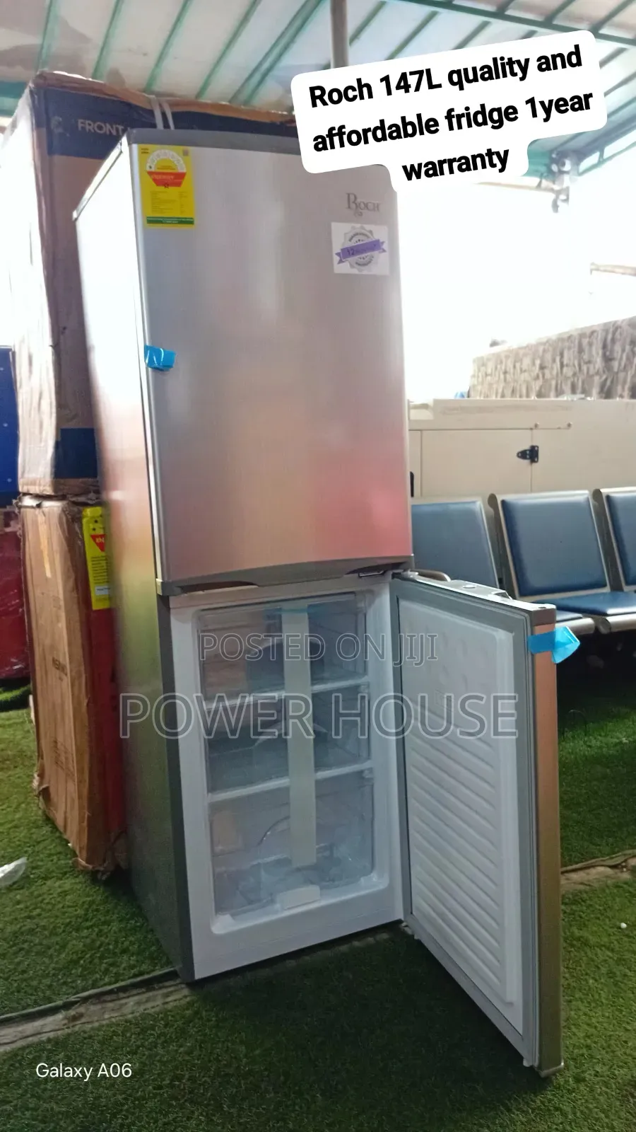 Affordable Boch Refrigerator With Spacious Freezer Compartment