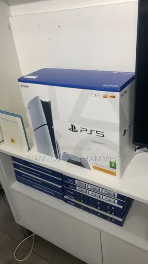 Play Station 5 Slim