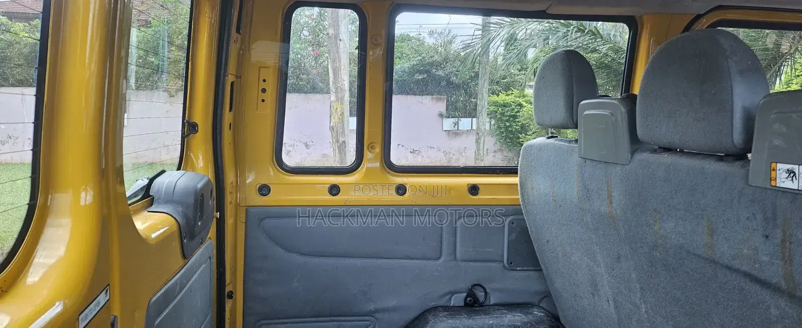 Ford Transit Connect 2012 Yellow