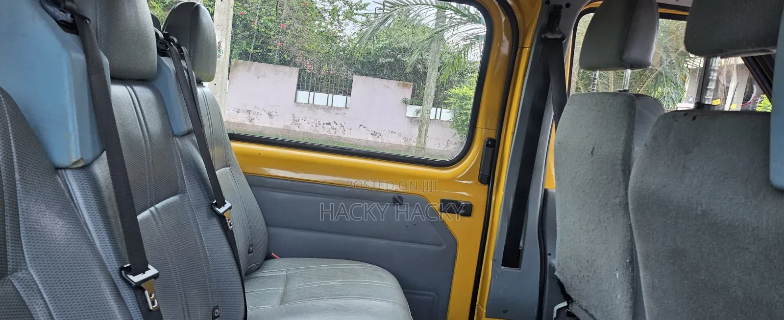 Ford Transit Connect 2012 Yellow
