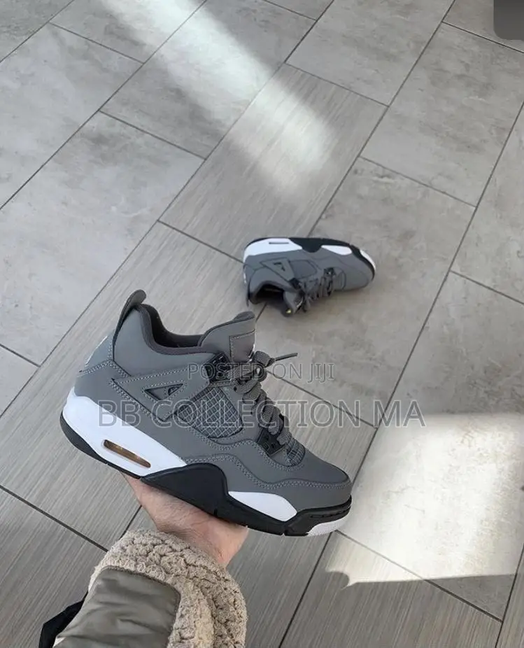 Air Jordan 4 Retro