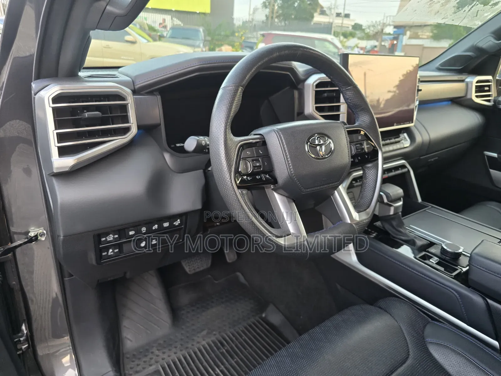 Toyota Tundra 2023 Gray
