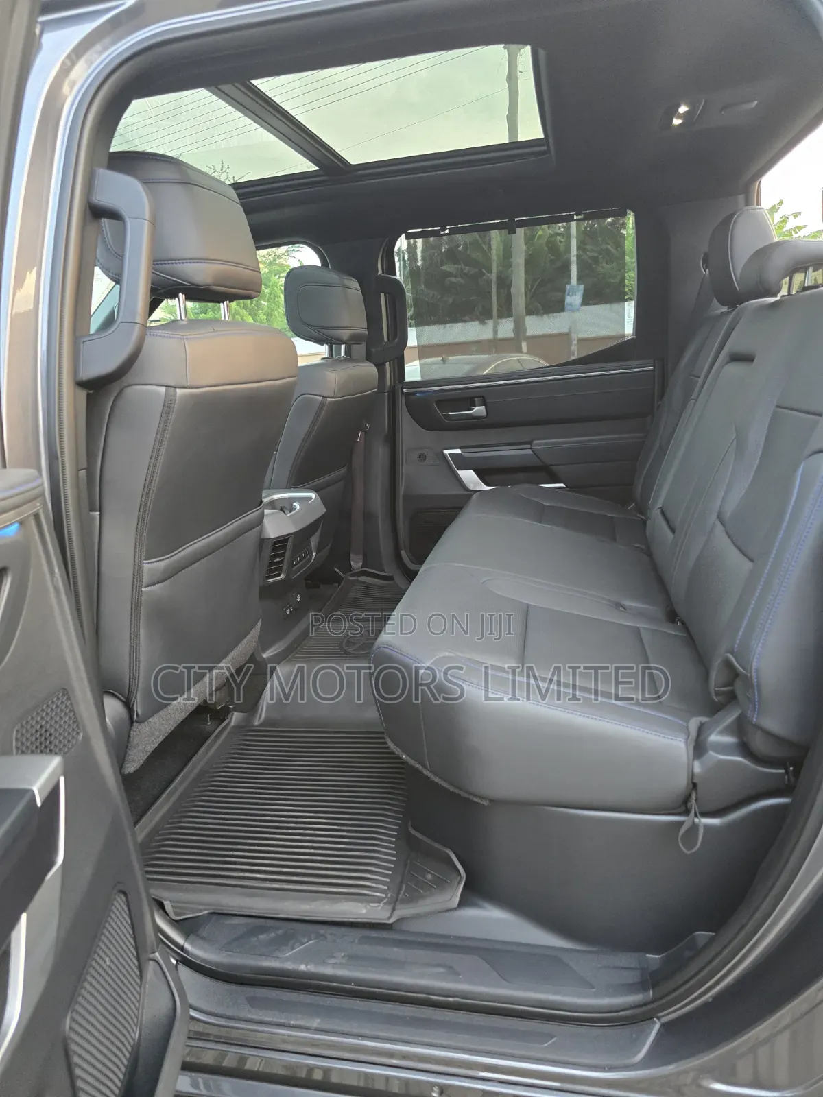 Toyota Tundra 2023 Gray
