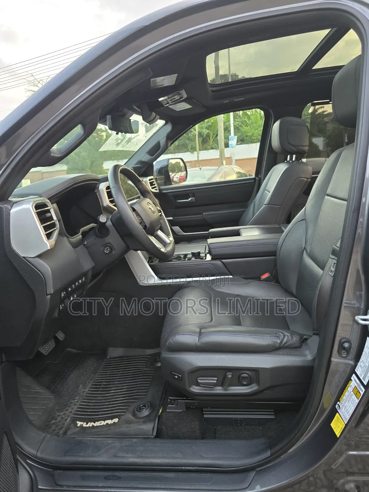 Toyota Tundra 2023 Gray