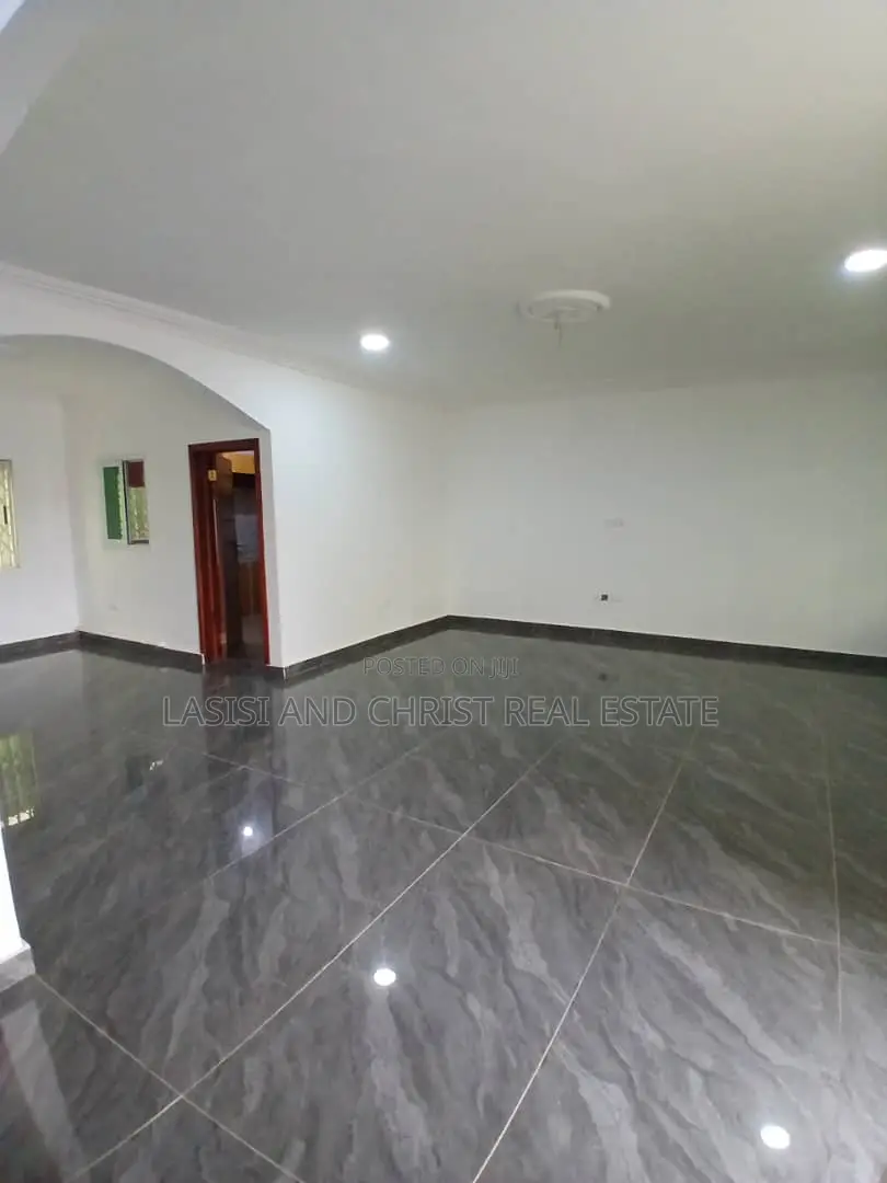 2bdrm Apartment in Lasisi And Christ, Amasaman for rent