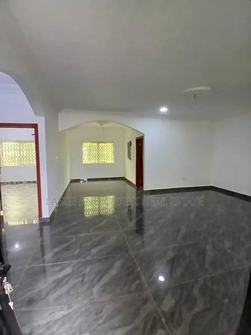 2bdrm Apartment in Lasisi And Christ, Amasaman for rent