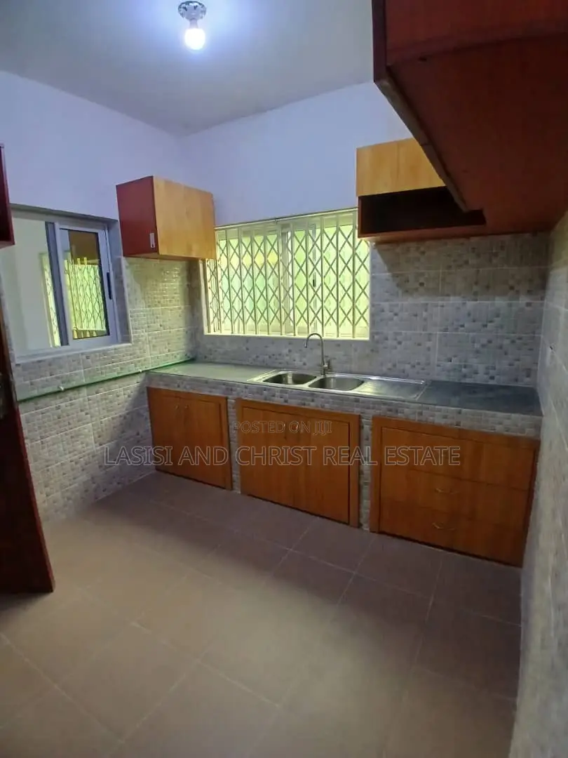2bdrm Apartment in Lasisi And Christ, Amasaman for rent
