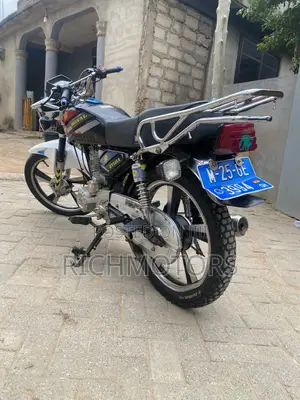 Royal RY125 2025