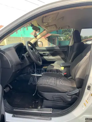Mitsubishi Outlander 2019 White