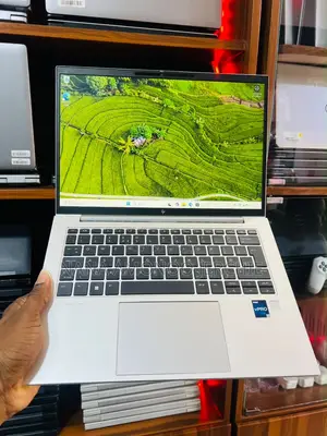 Laptop HP EliteBook 840 G9 8GB Intel Core i7 SSD 512GB
