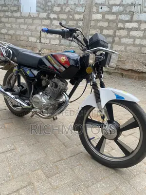 Royal RY125 2025