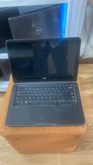 Laptop Dell Latitude 3380 8GB Intel Core i3 HDD+SSD 500GB