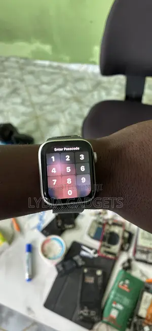 Apple Watch Series SE