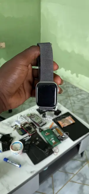 Apple Watch Series SE