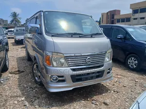 Nissan Caravan (Urvan) 2008 Silver