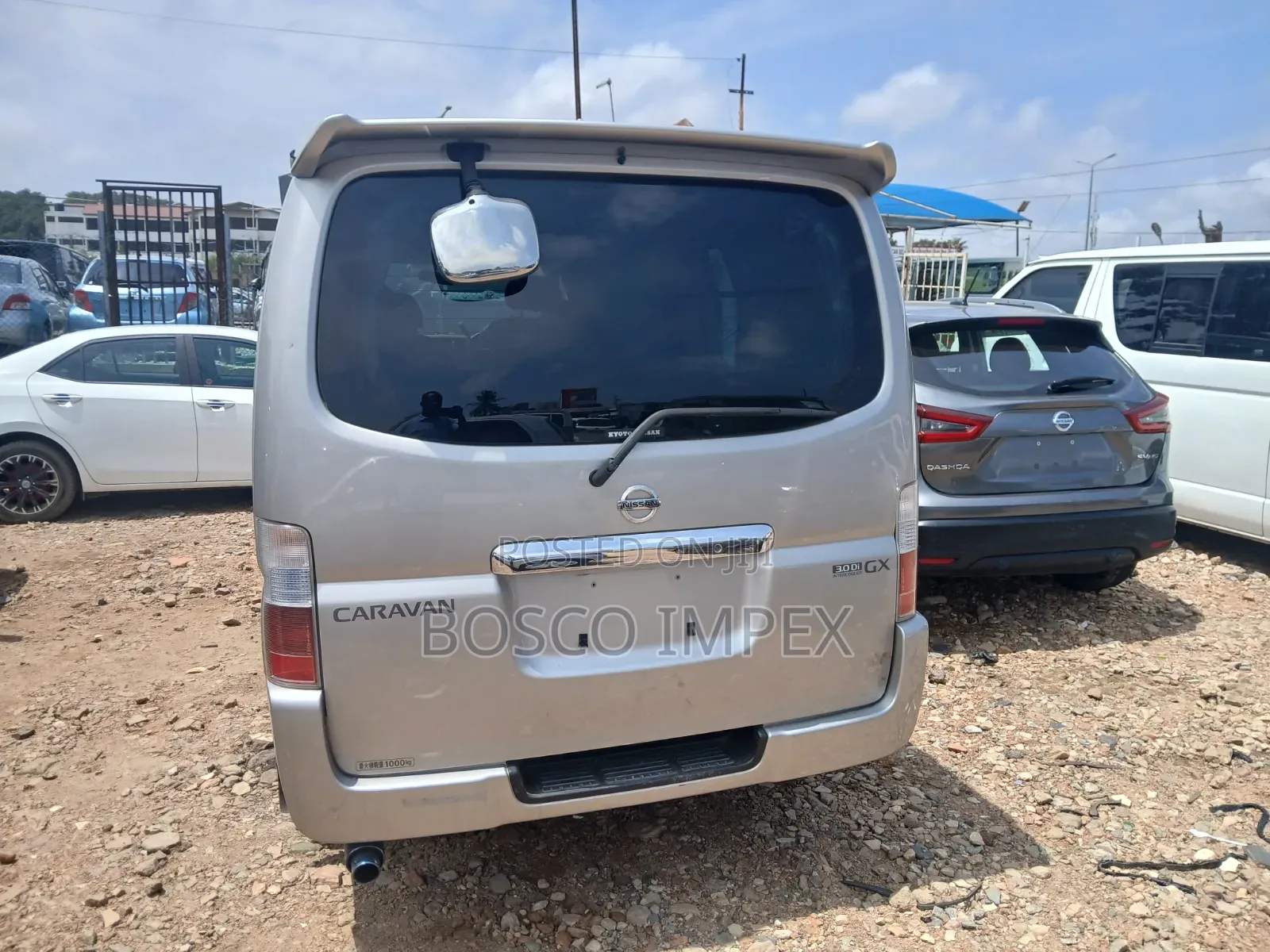 Nissan Caravan (Urvan) 2008 Silver