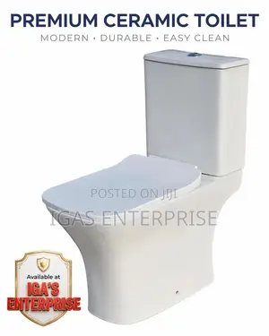 Close Couple WC