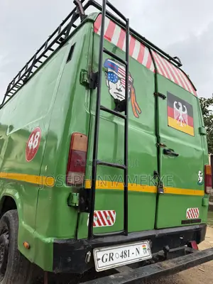 Mercedes-Benz Sprinter 1988 Green