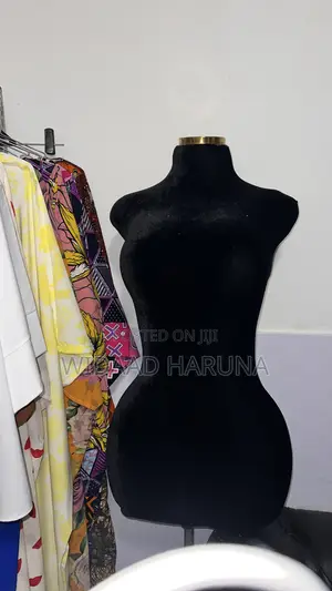 Pinnable Mannequin