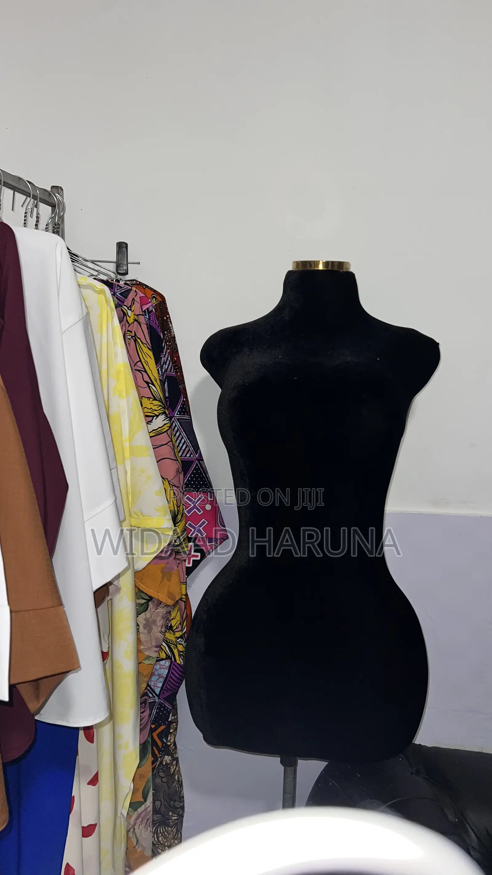 Pinnable Mannequin