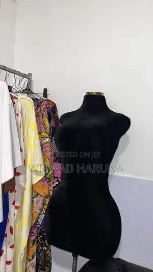 Pinnable Mannequin