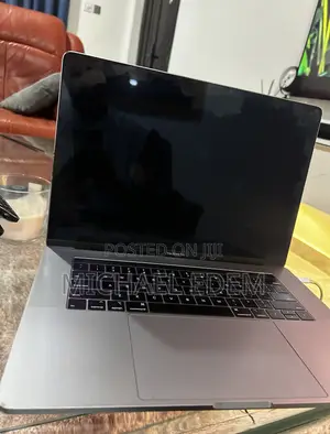 Laptop Apple MacBook Pro 2019 16GB Intel SSD 500GB
