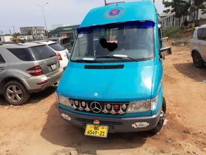 Mercedes-Benz Sprinter 2012 Blue