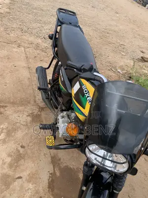 Bajaj Boxer 150 UG 2026 Black