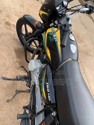 Bajaj Boxer 150 UG 2026 Black