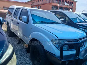 Nissan Navara 2010 White