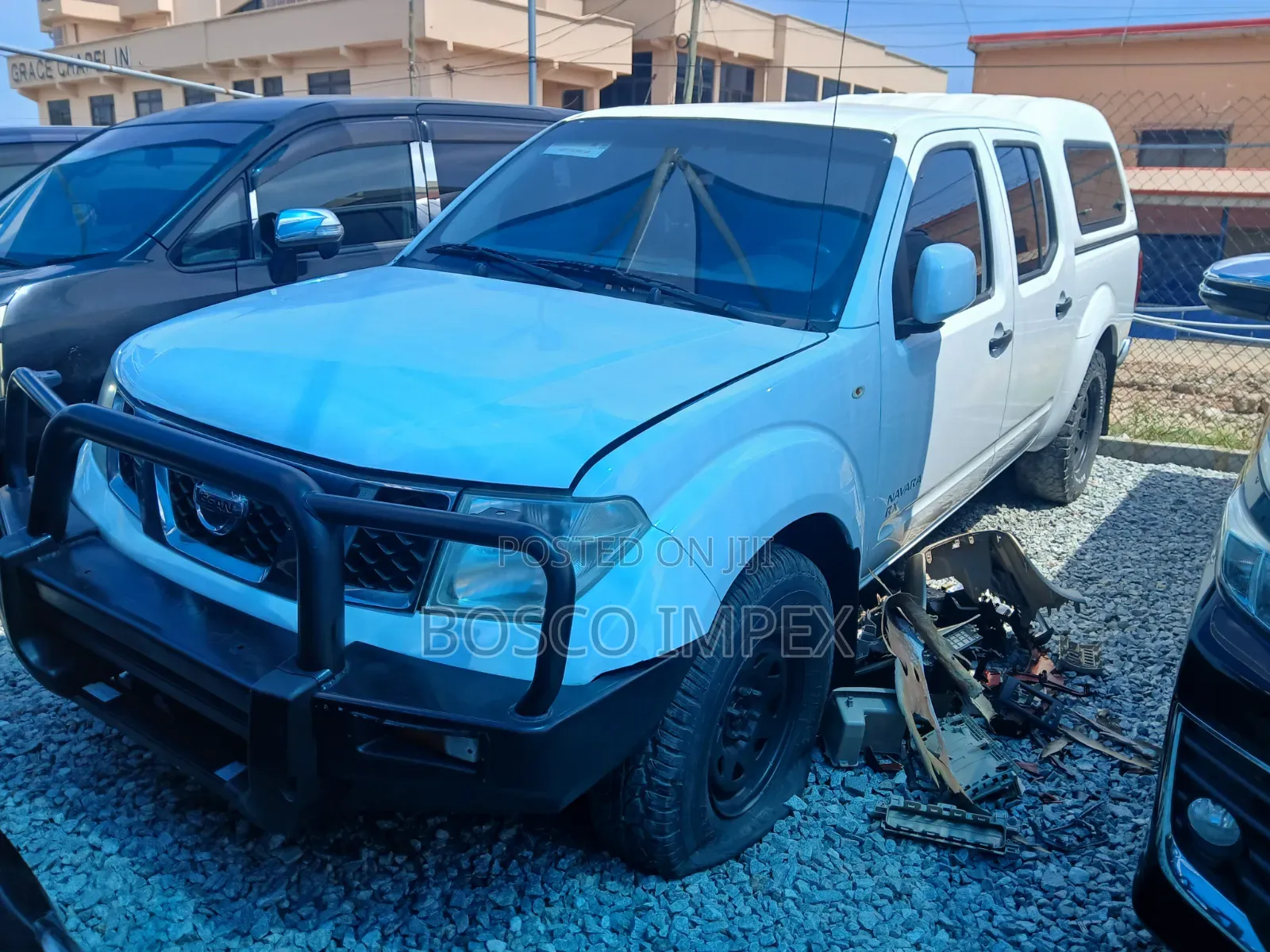 Nissan Navara 2010 White