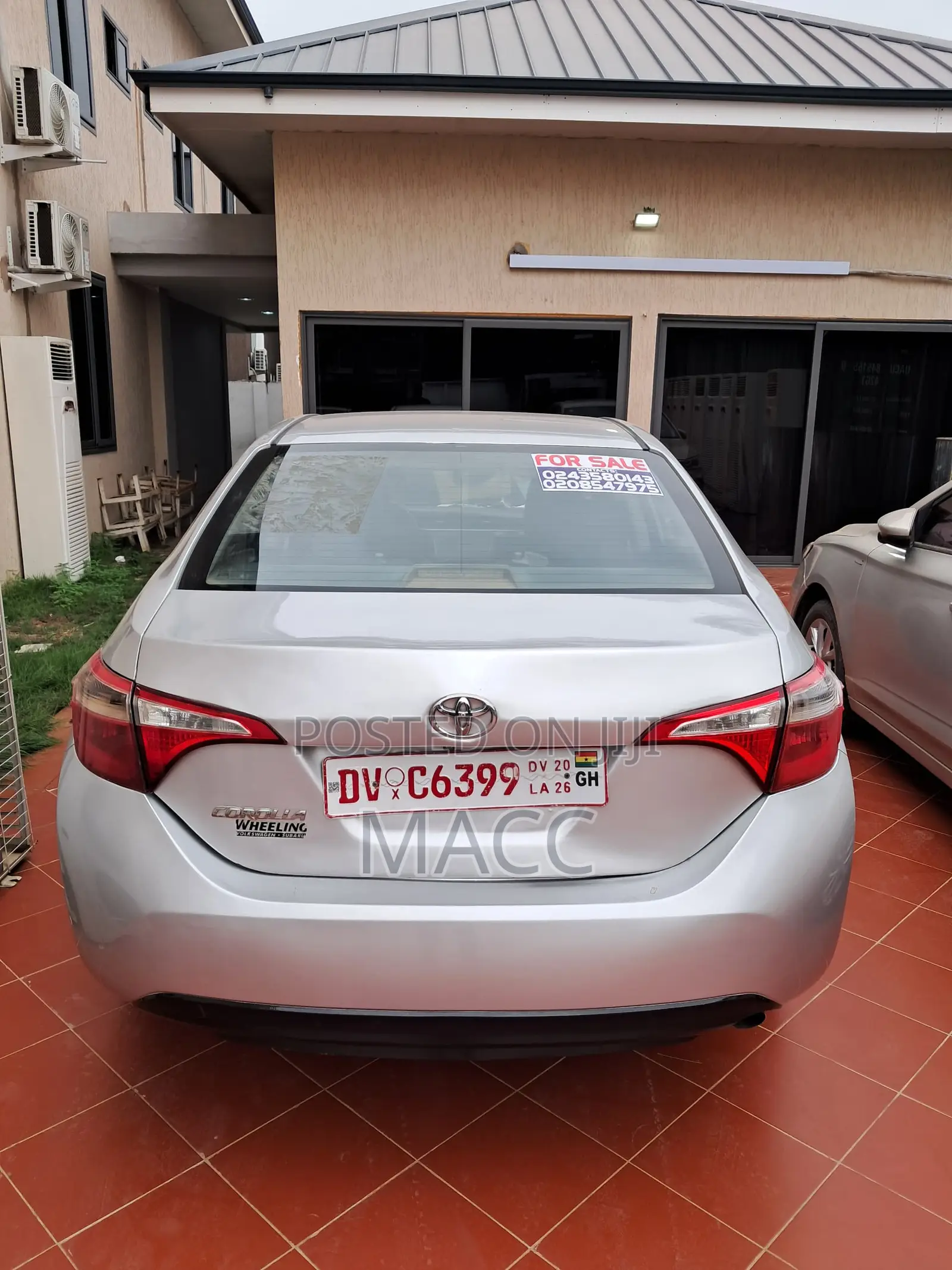 Toyota Corolla LE 4dr Sedan (1.8L 4cyl CVT) 2014 Silver