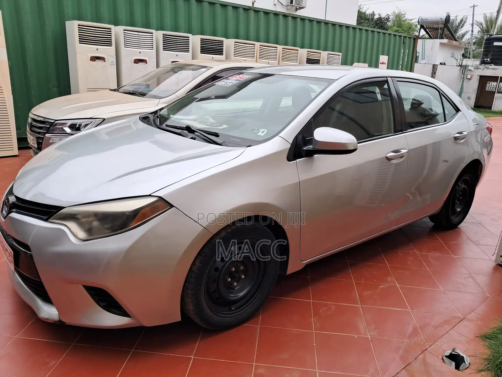 Toyota Corolla LE 4dr Sedan (1.8L 4cyl CVT) 2014 Silver