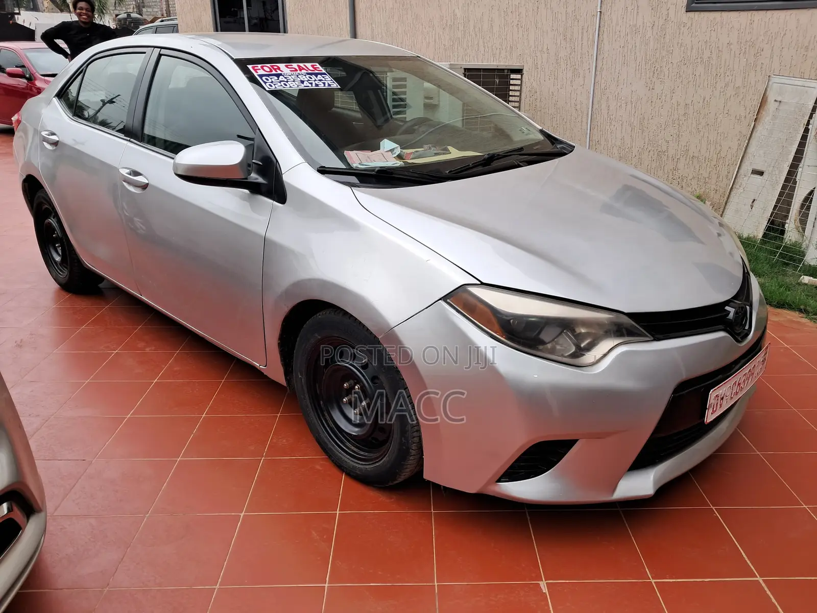 Toyota Corolla LE 4dr Sedan (1.8L 4cyl CVT) 2014 Silver