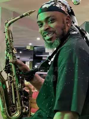 Saxophonist