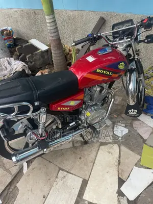 New Royal RY125 2025 Red