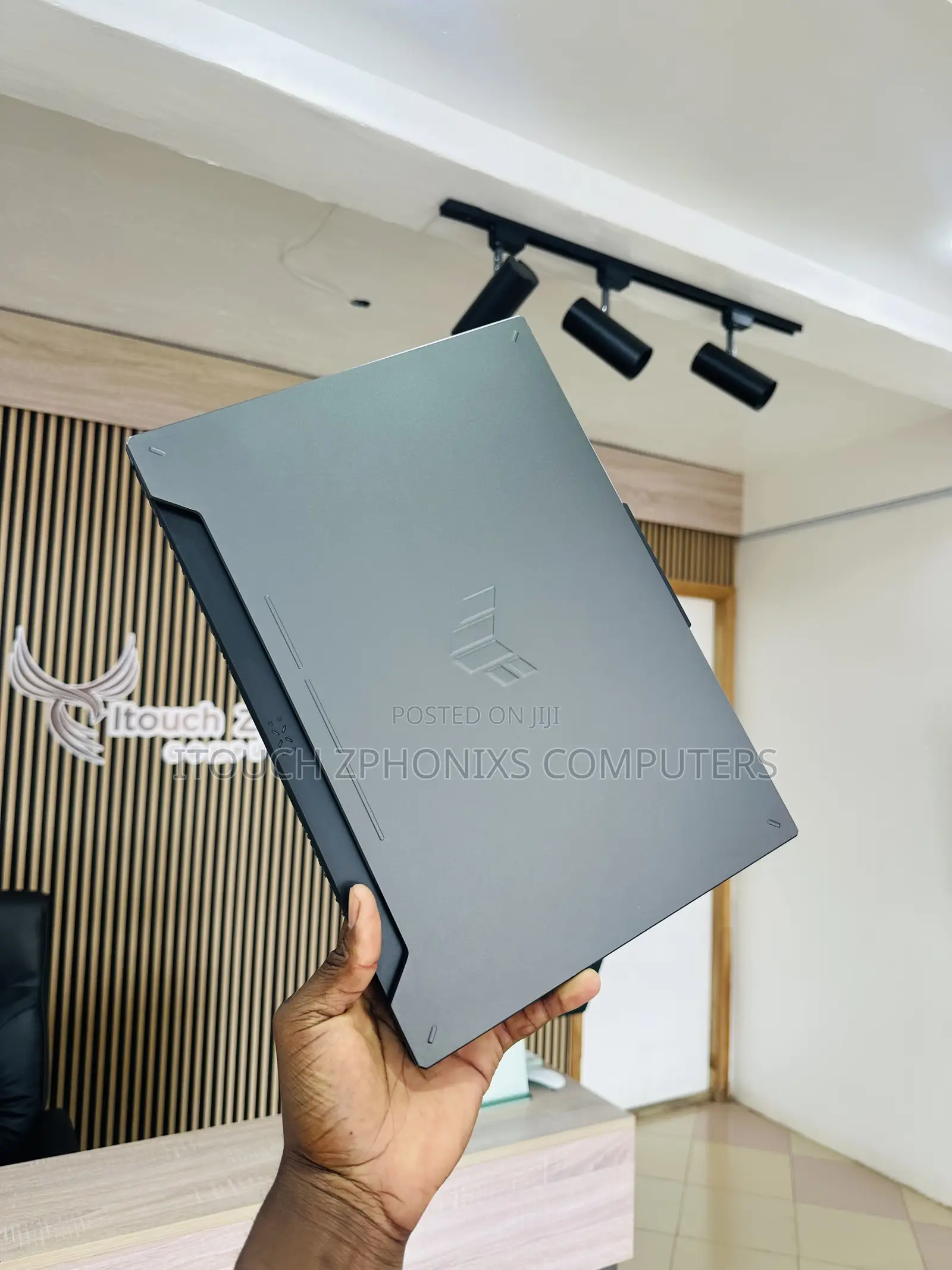 Laptop Asus TUF Gaming F15 16GB Intel Core i7 SSD 1T