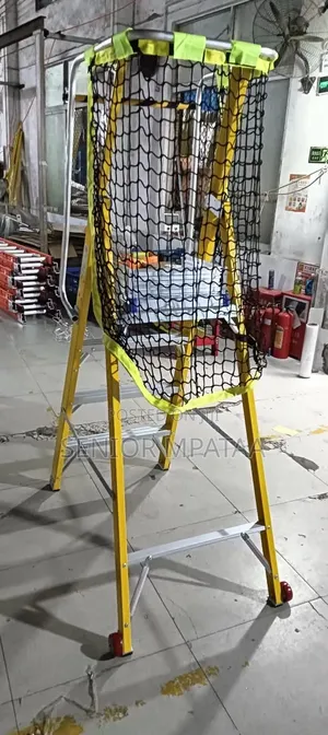 Fibreglass Platform Ladder With Safety Net