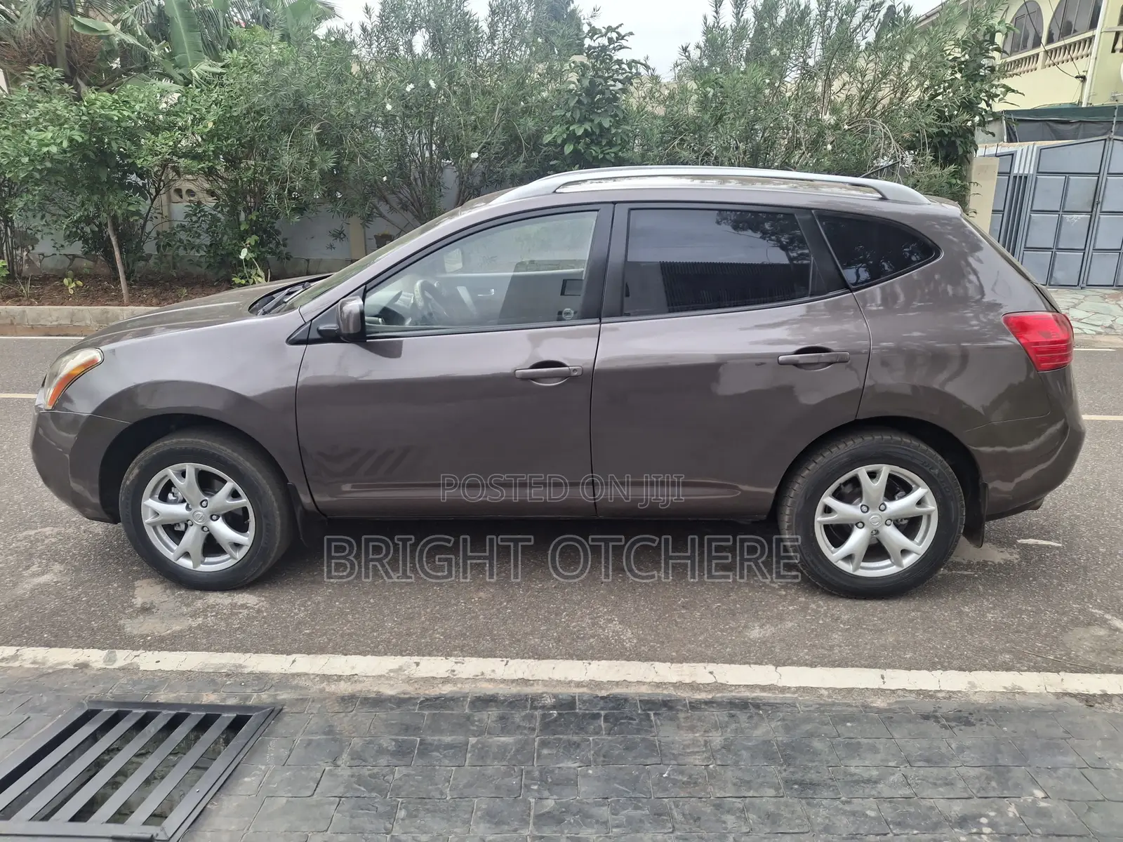 Nissan Rogue S 2013 Brown
