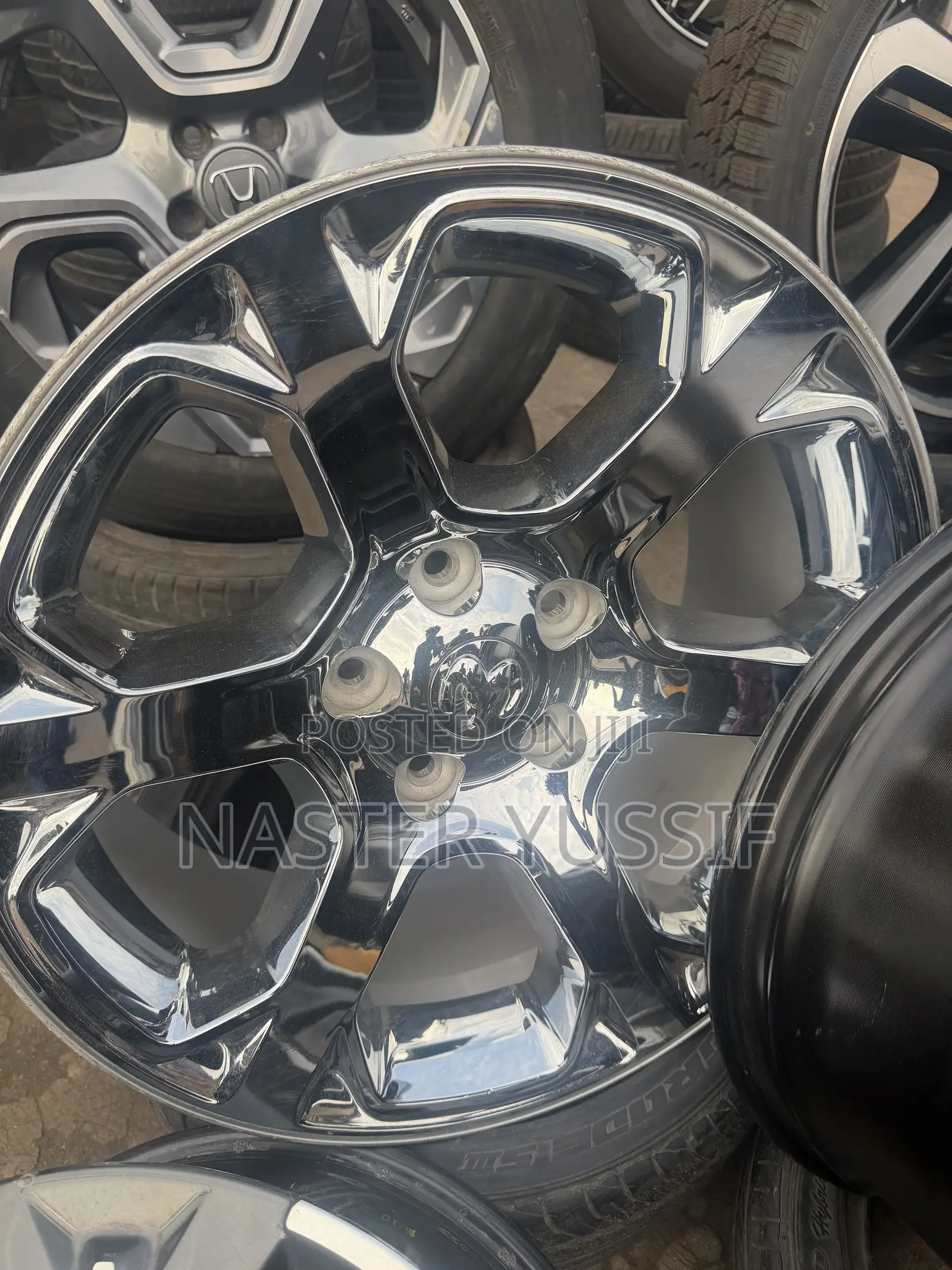 Silver Rav4 Rim