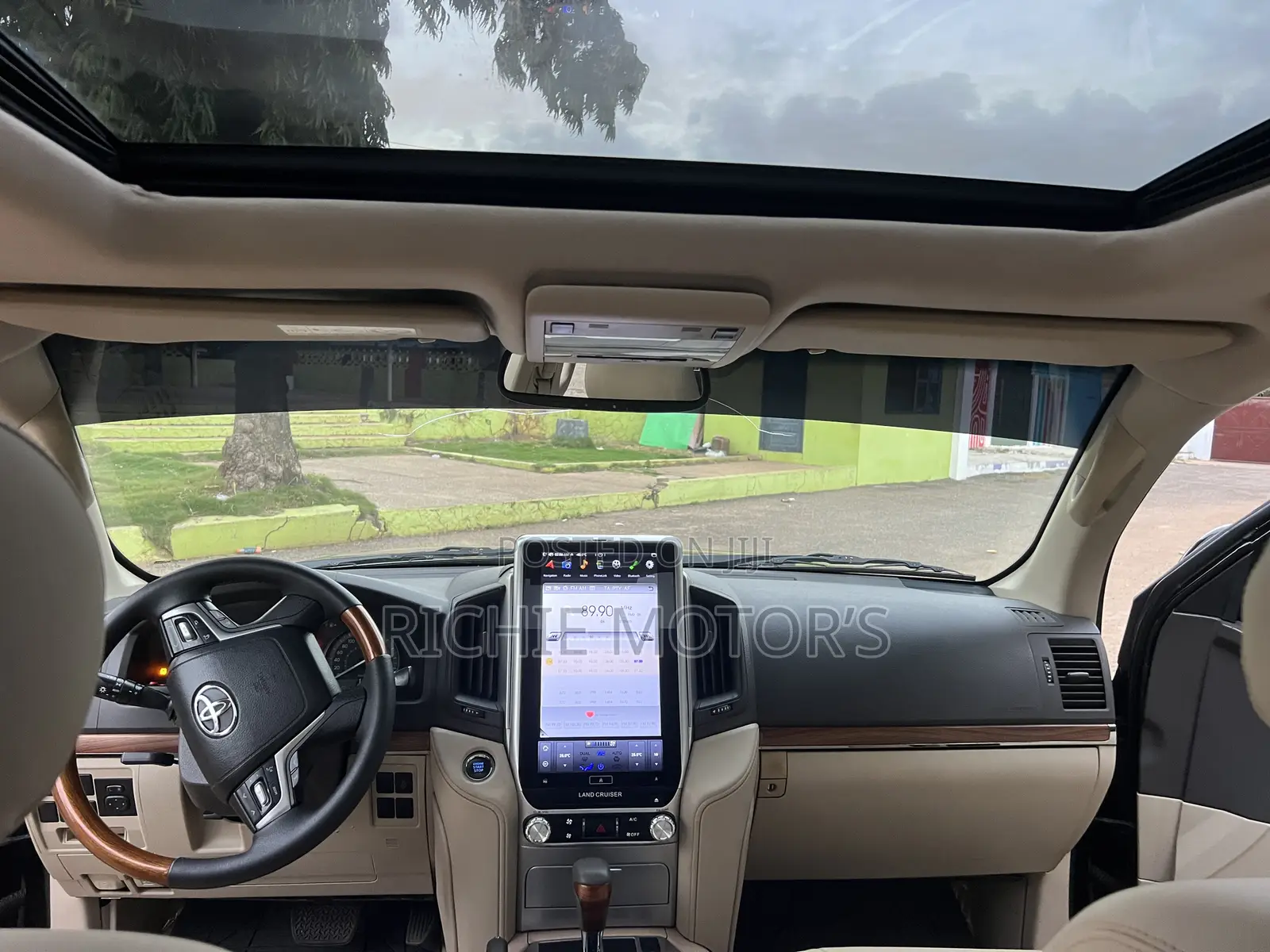 Toyota Land Cruiser 5.7 V8 GXR 2019 Black