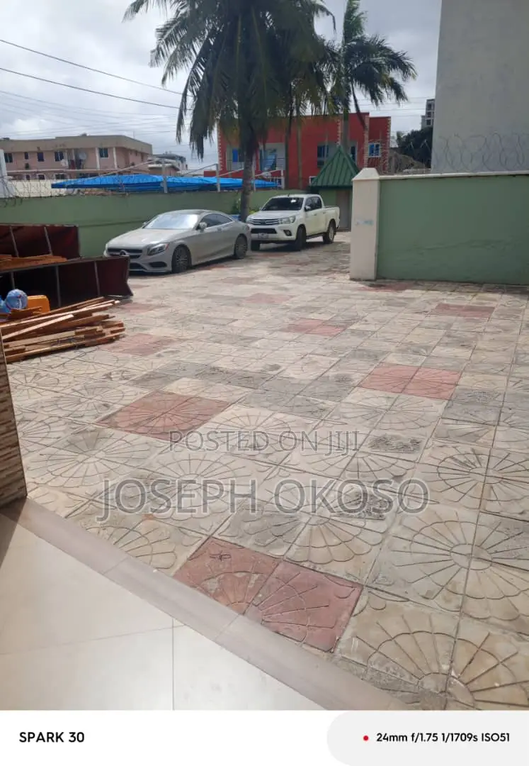 4bdrm House in Little Rock Consult, Dzorwulu for rent