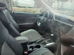 Toyota Corolla 2019 White