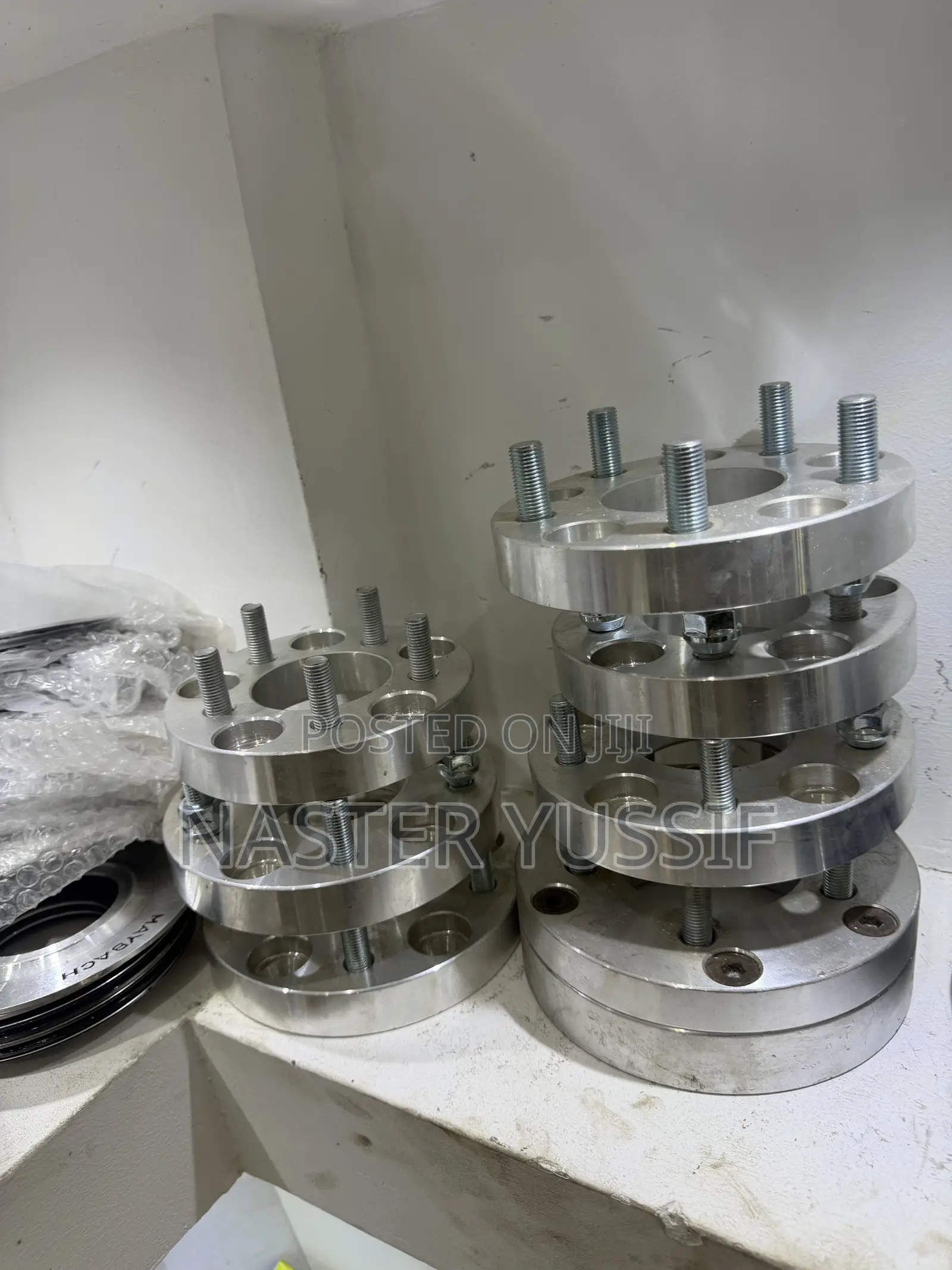 New Car Wheel Spacers