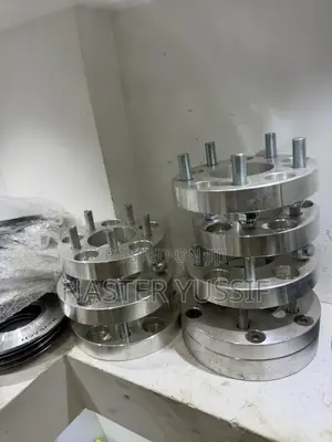 New Car Wheel Spacers