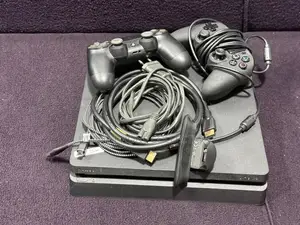 Ps4 Slim Jailbreak With 2 Controllers Loaded With Games