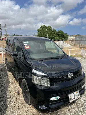 Toyota Voxy 2012 Black